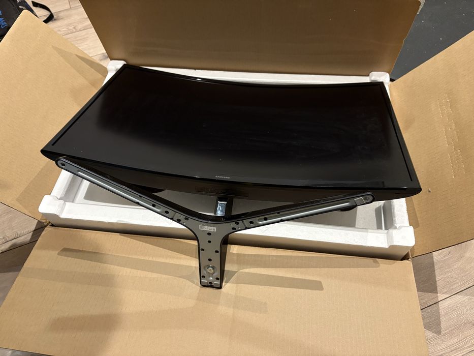 Monitor samsung 27’’ 144Hz