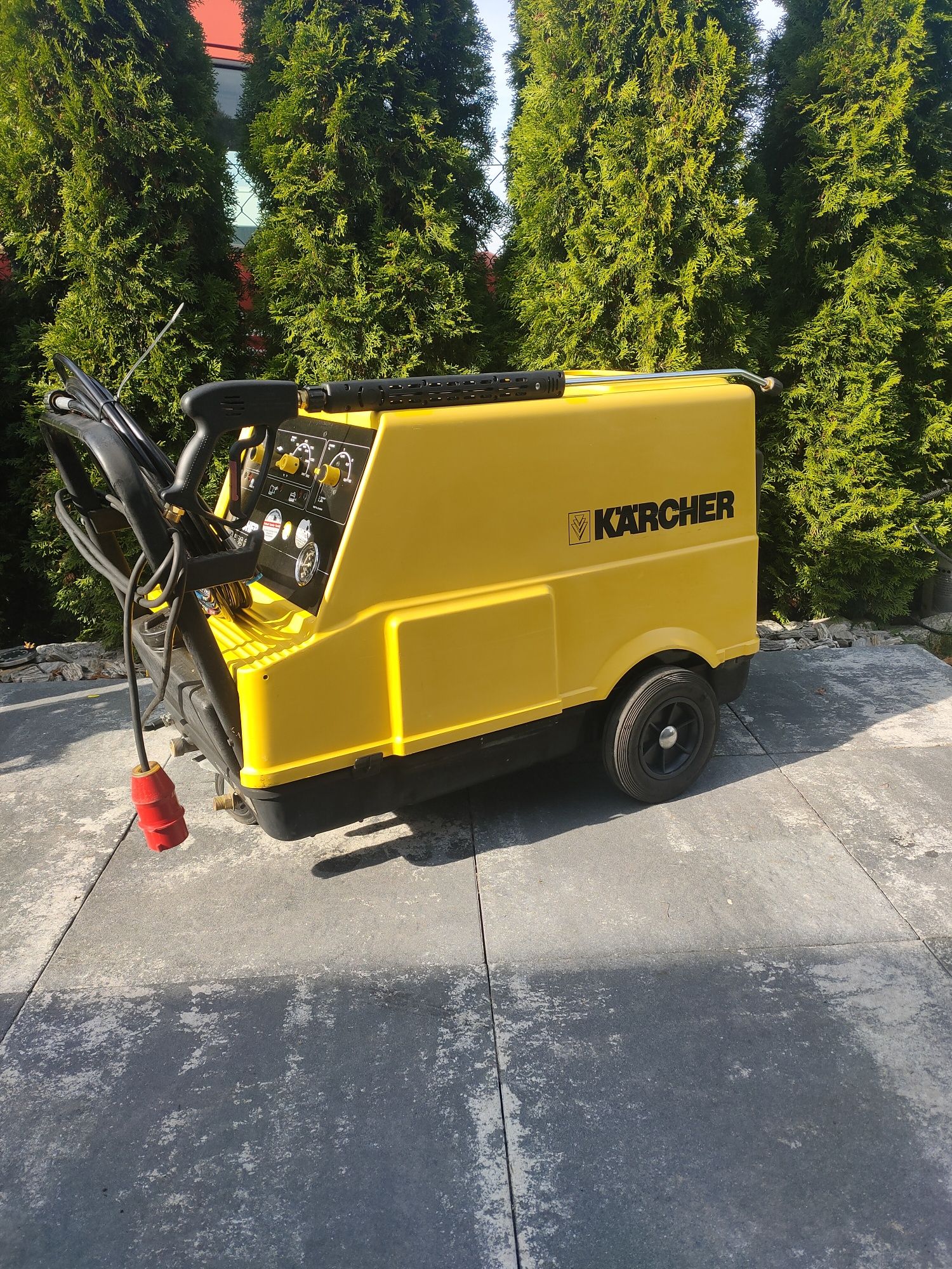 Myjka ciśnieniowa Karcher HDS 690