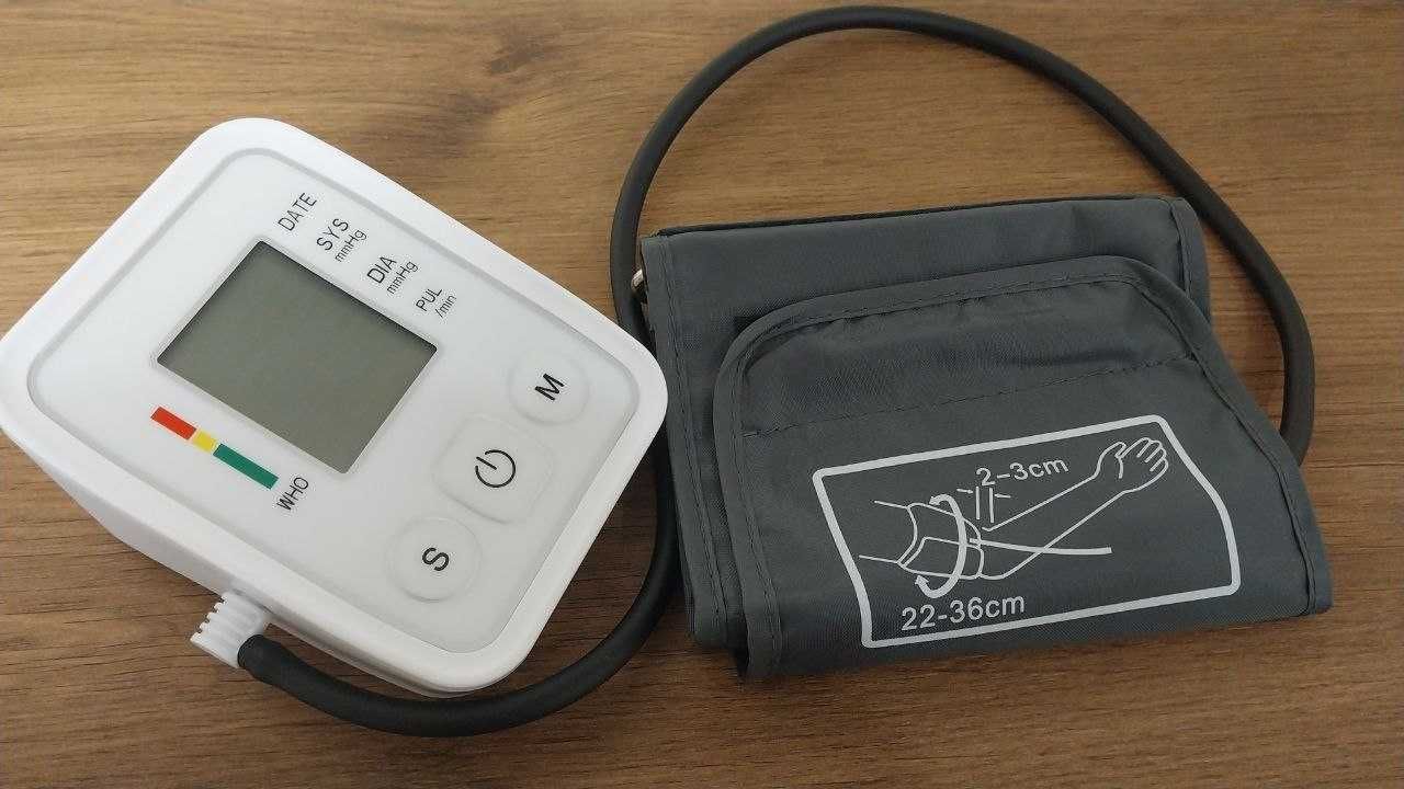 Портативний вимірювач артеріального тиску (Тонометр, на плече)