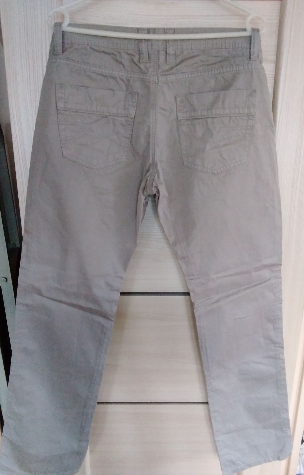 Брюки мужские, MEXX, р.32-34, 399 грн.