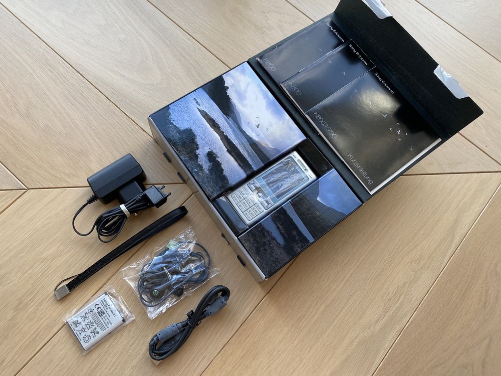 Sony Ericsson K800i ( Silver ) - як НОВИЙ ! - Оригінал ретро раритет