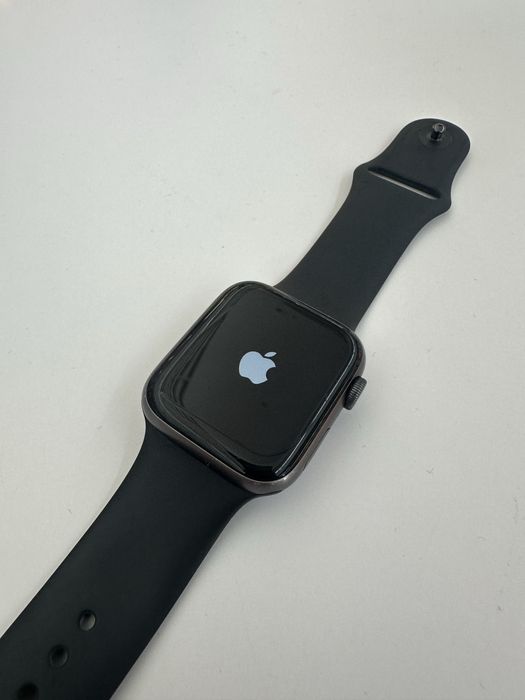 Apple watch 5 BAT 94%