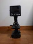 Microscópio com LCD de 8.9cm (3.5") e 5 MP