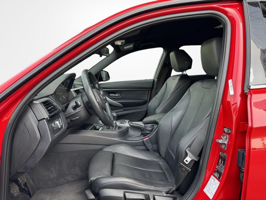 BMW 318 d Touring Pack M