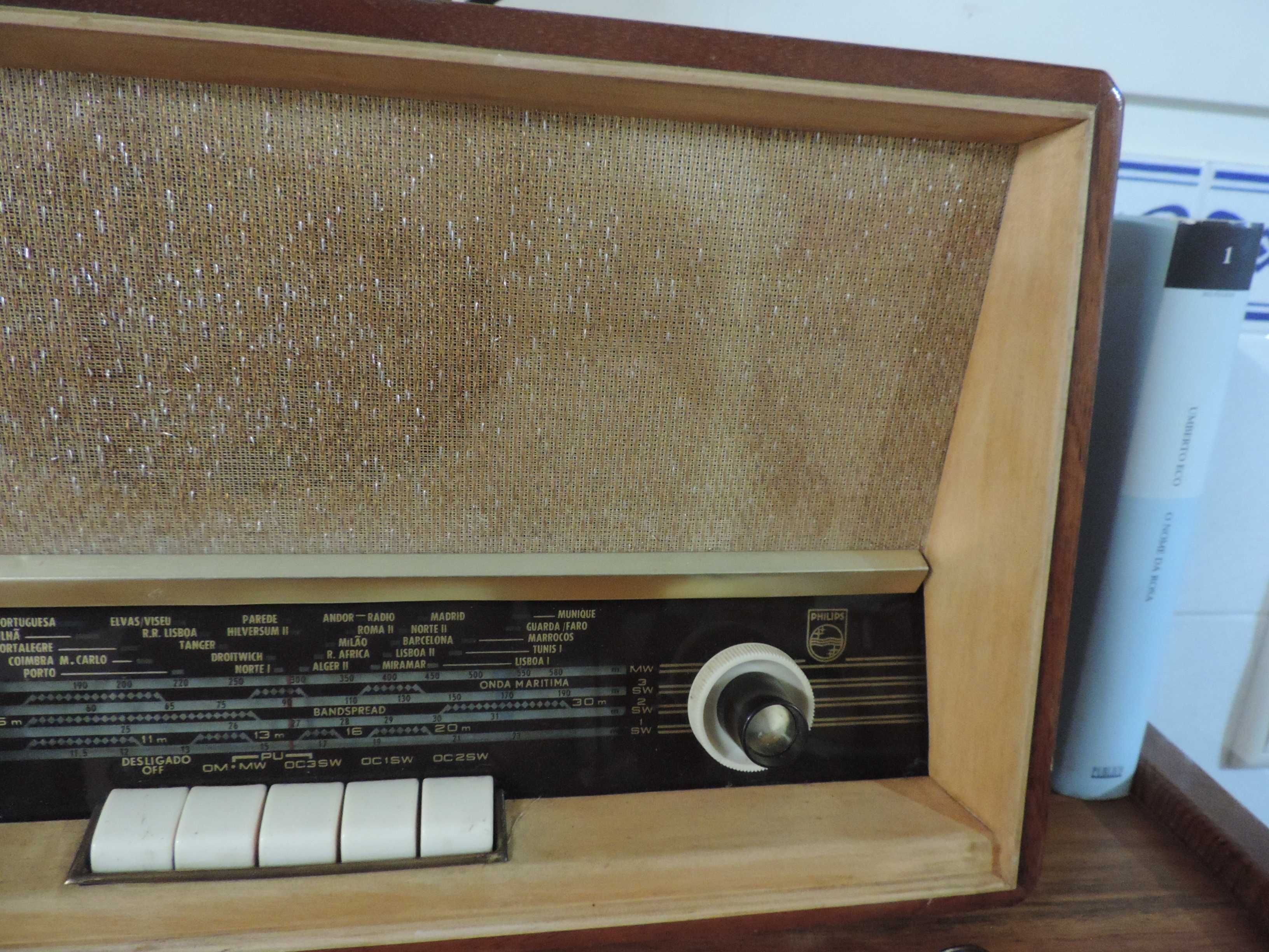 Rádio antigo PHILIPS