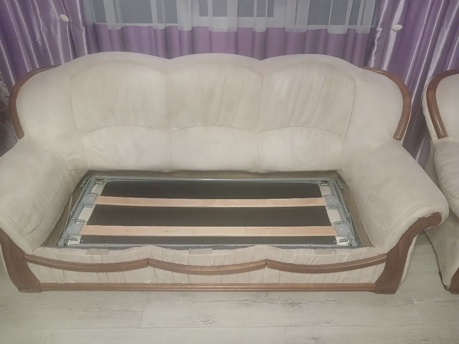 Диван з кріслами