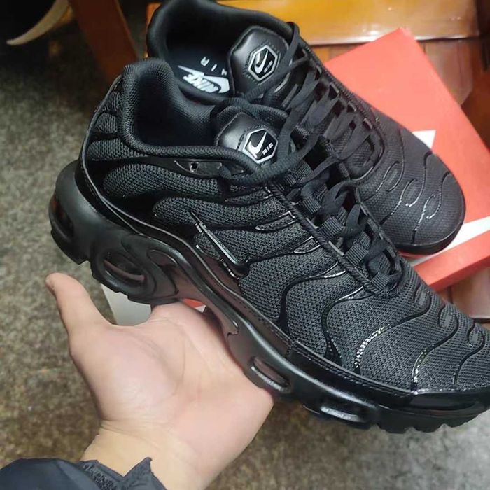Buty Trampk Nike Air Max TN Plus Black R.37.5