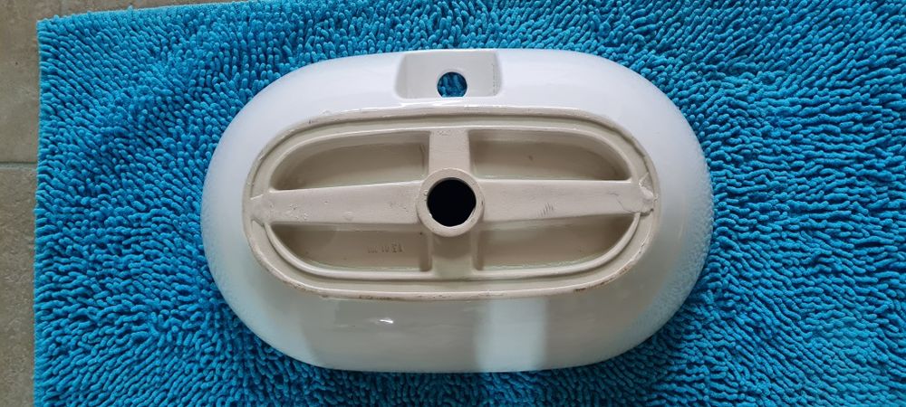 Lavatórios pousar oval SANINDUSA Mod.SANLIFE