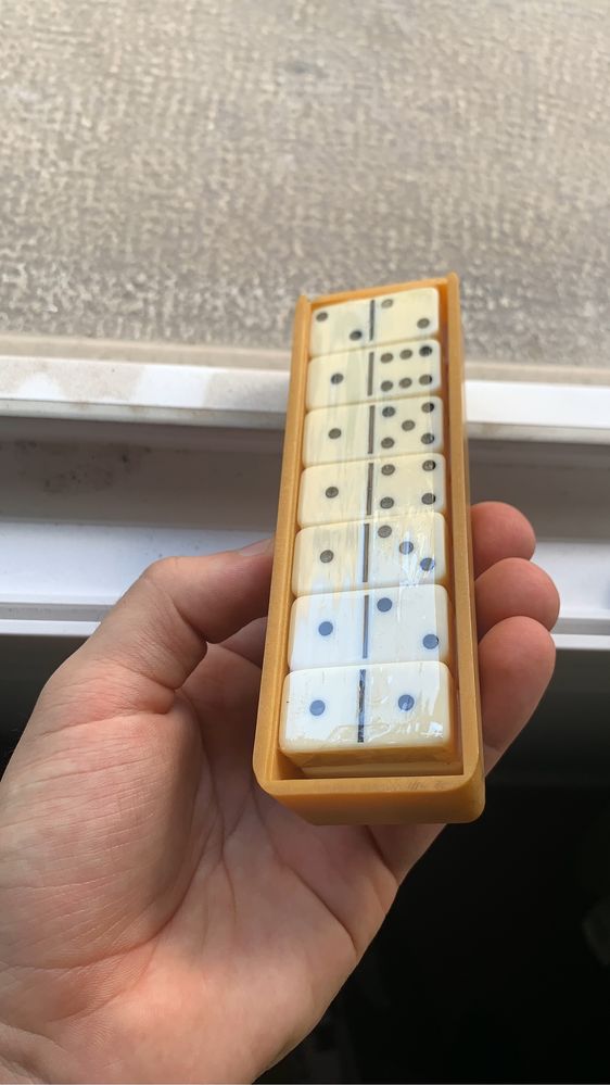 Domino set of 28