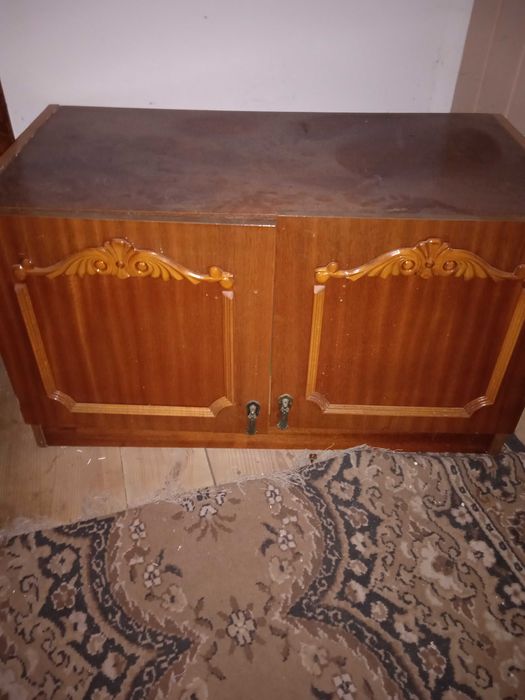 Продам  тумбочки