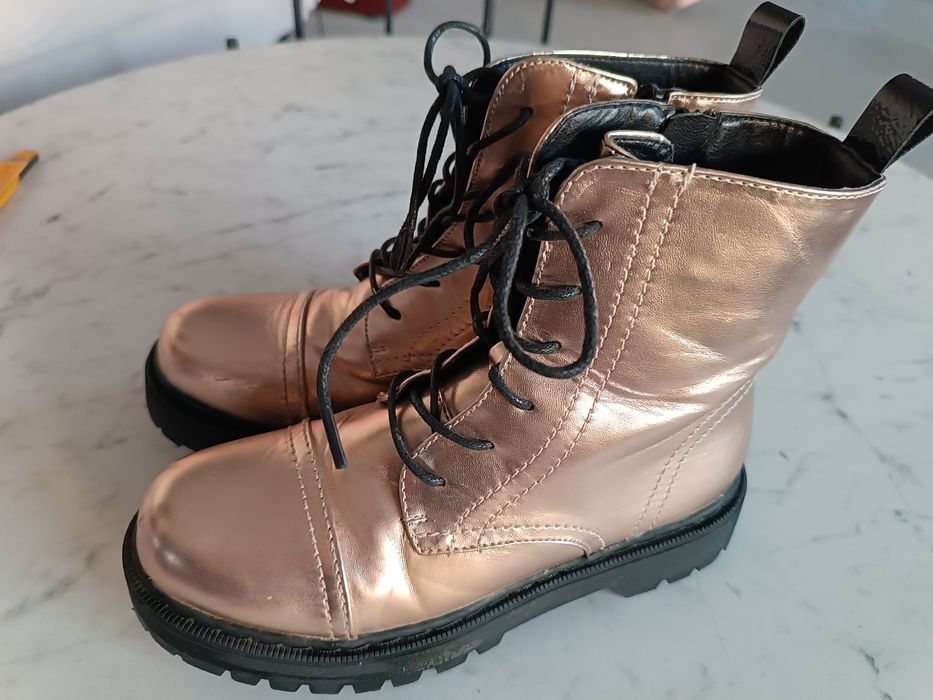 Buty dziewczęce kozaki trapery DeeZee rozmiar 35 złote glany