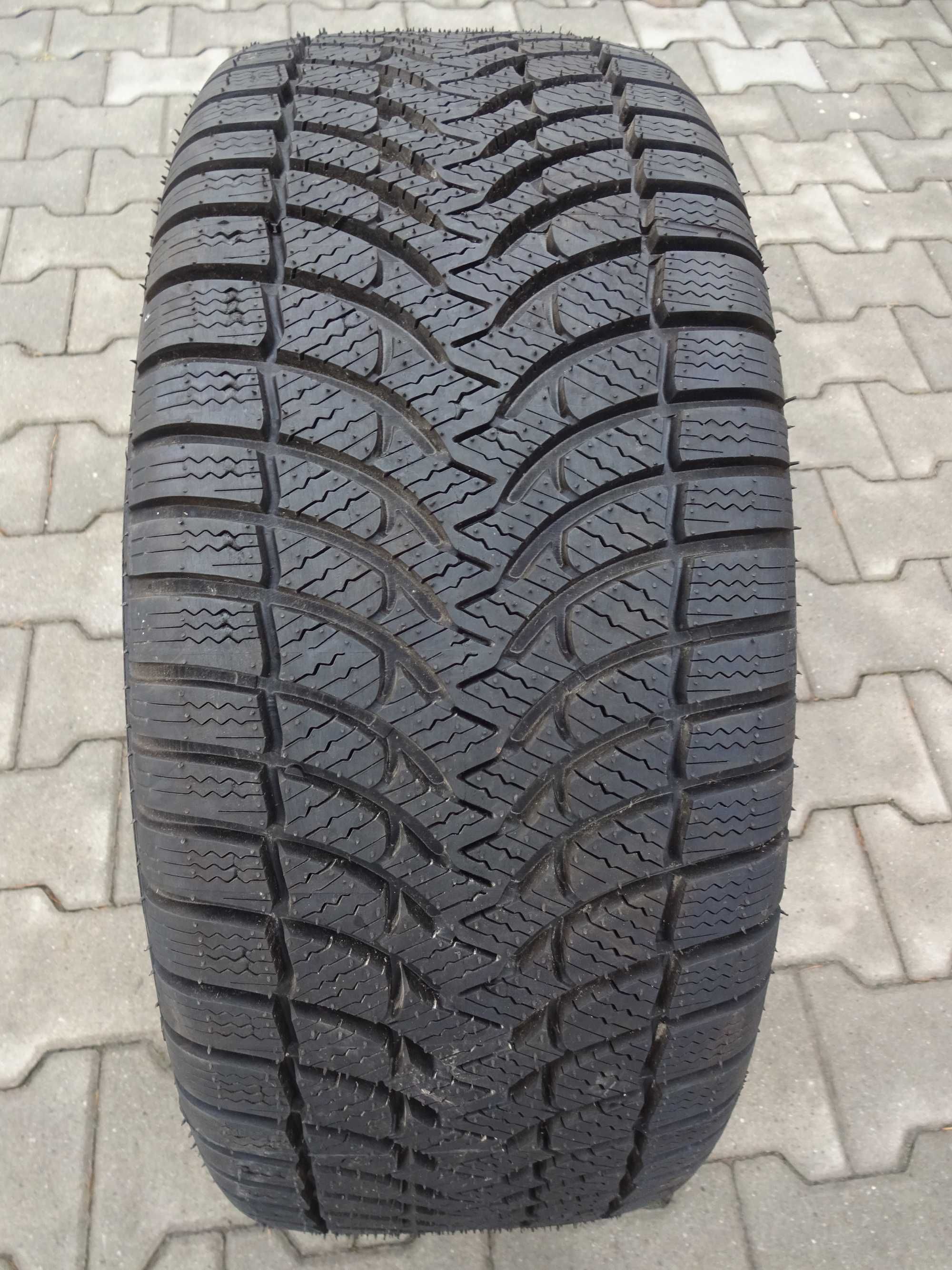 4x Opony Bieżnikowane 225/55R16 Zimowe Drugi Gatunek