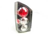 LAMPA LEWA TYLNA NISSAN PATHFINDER R51