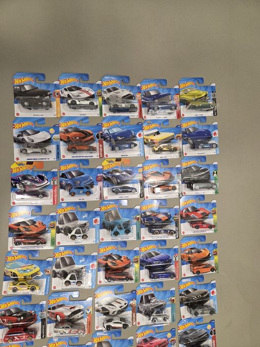 Samochodziki hot whells