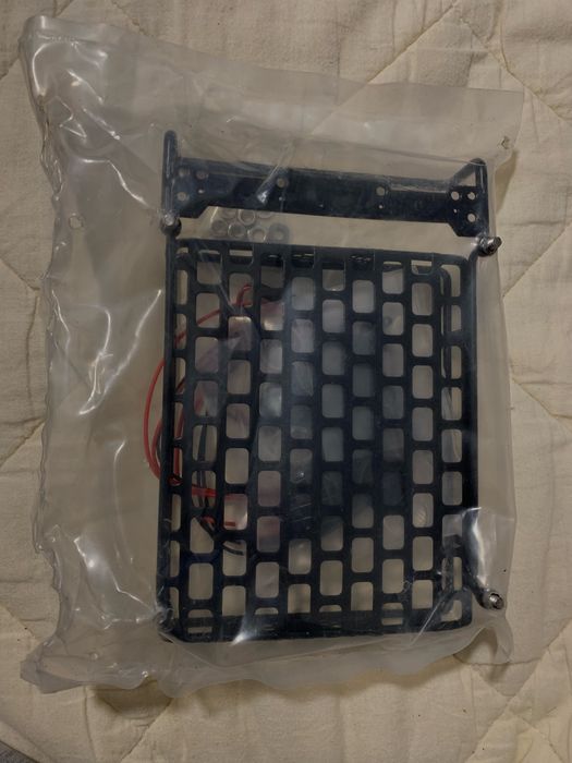 Torneira + peças de alguma coisa