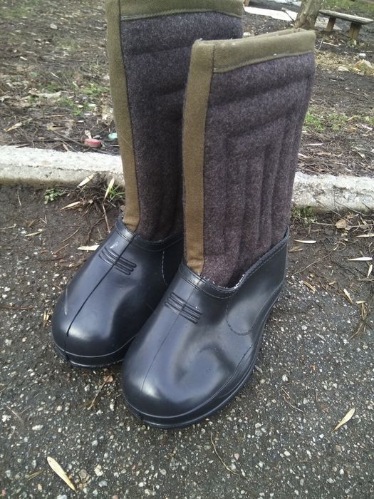 Продам валенки с калошами