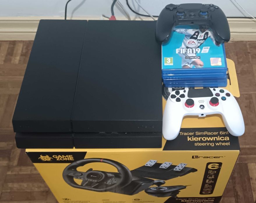 Pack PS4: 4 jogos, 2 comandos e volante Tracer – 280€