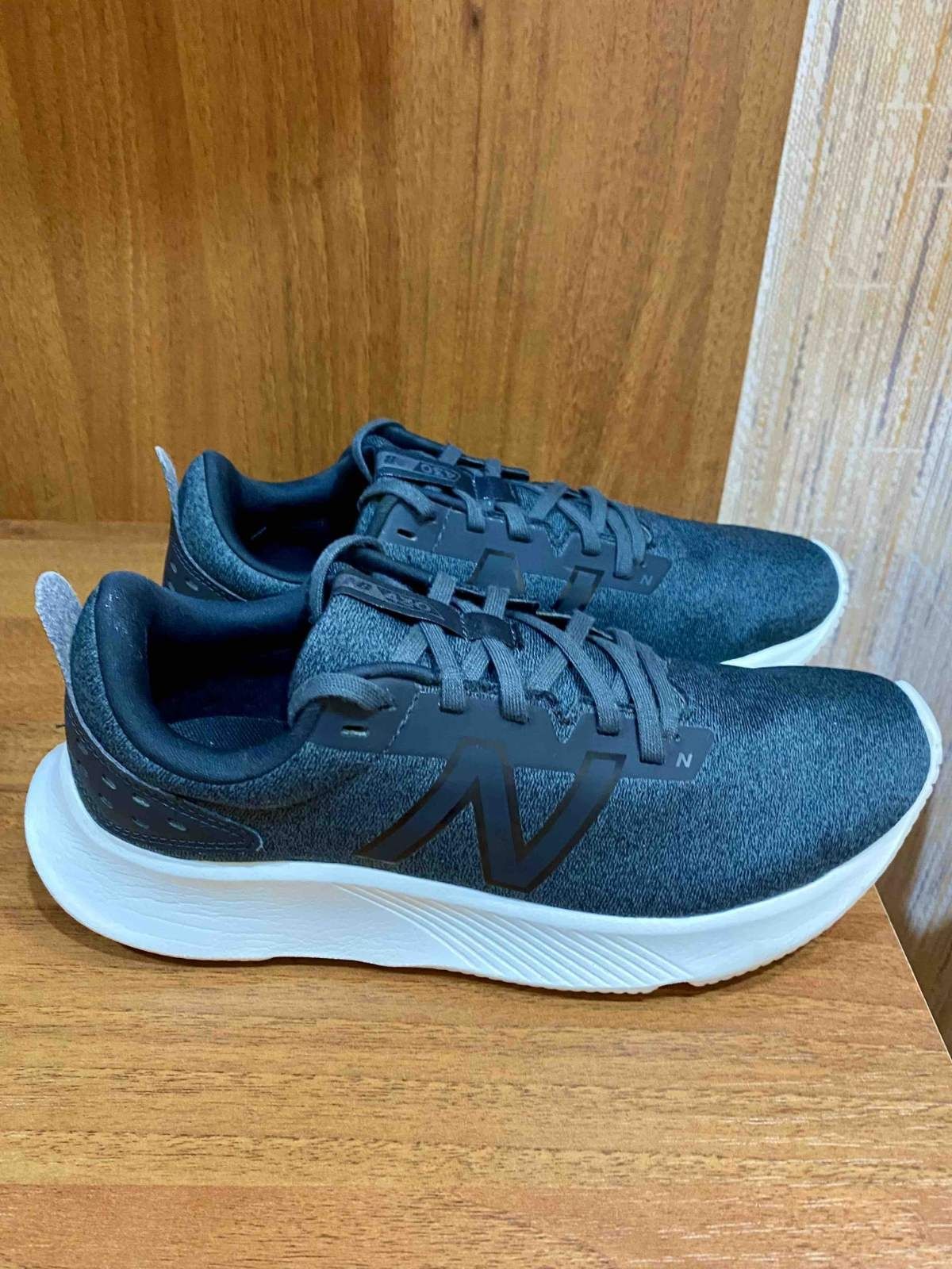 Кросівки new balance