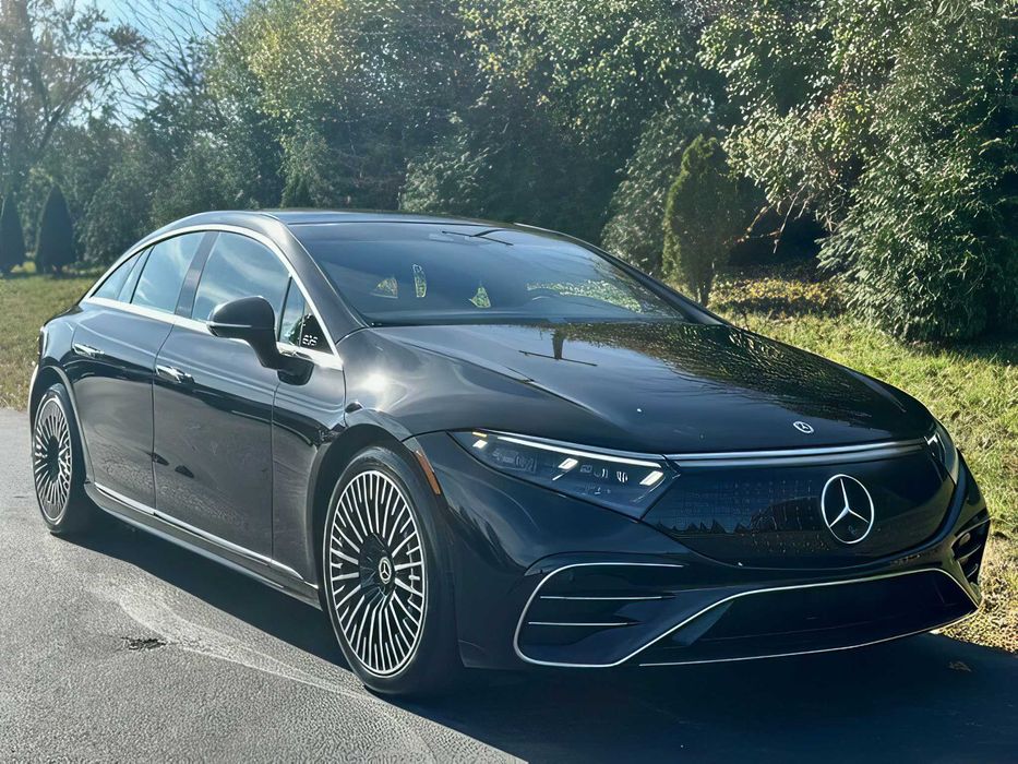 Mercedes-Benz EQS      2022