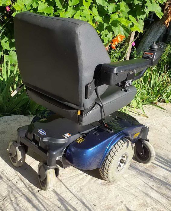 INVACARE PRONTO M61 : Kоляска инвалидная с подъемником