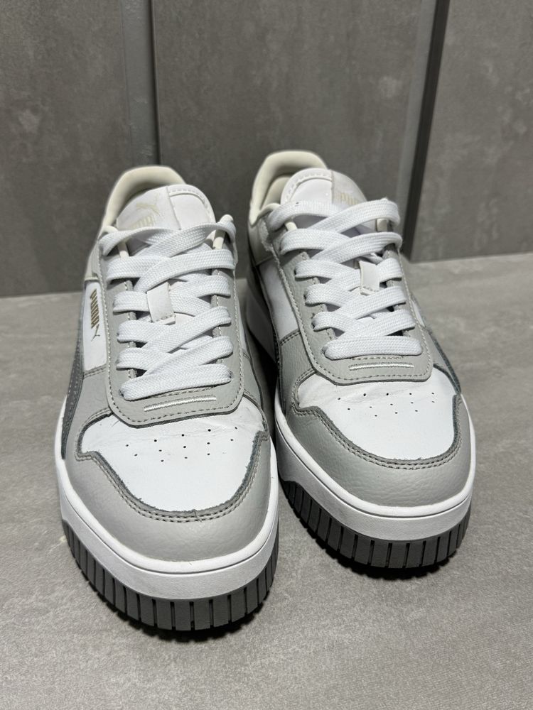 Кросівки puma carina street