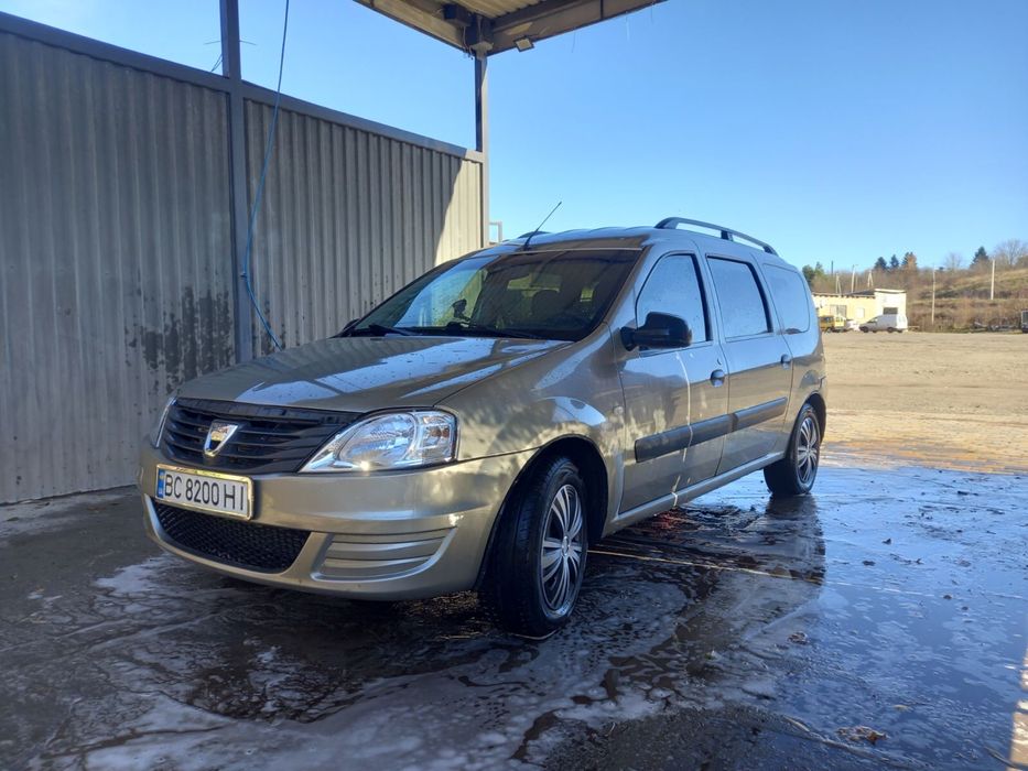 Dacia logan 2011 рік