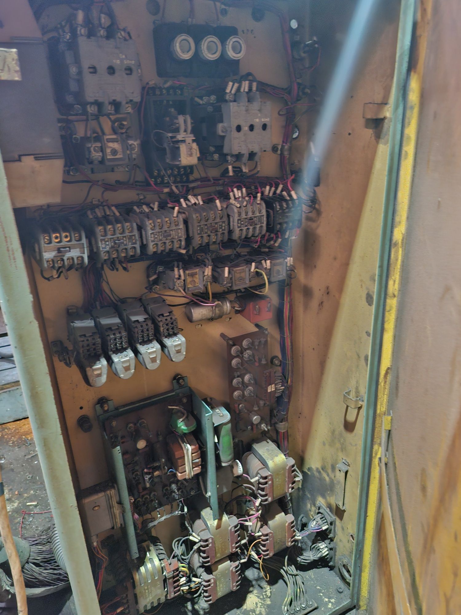 3Е711В плоскошлифовальный станок