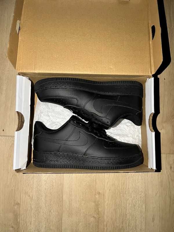 Czarny|Sportowe-Damskie Nike AirForce 1 UnisexTrampki 36