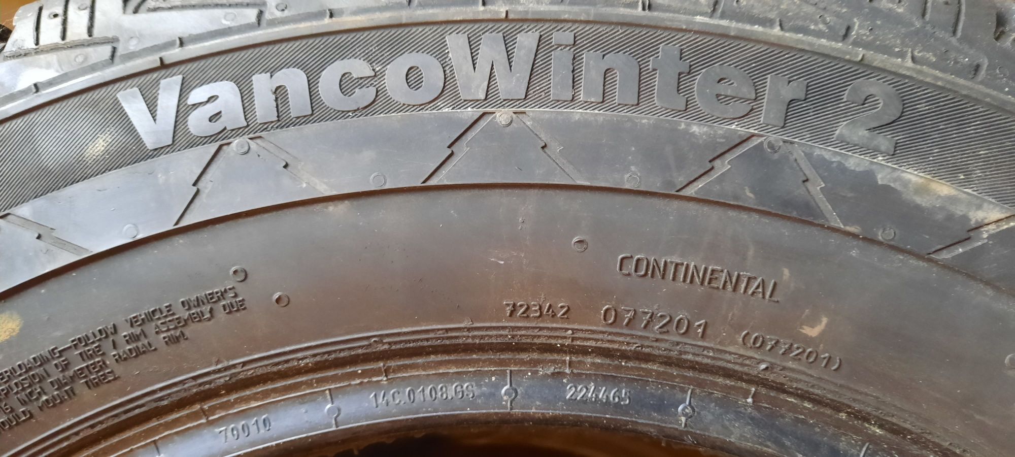 Opona pojedyncza zimowa CONTINENTAL VancoWinter 2 205/65R16C