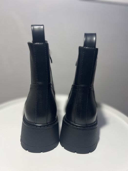 Демісезонні челсі 37, 40,41 розмір