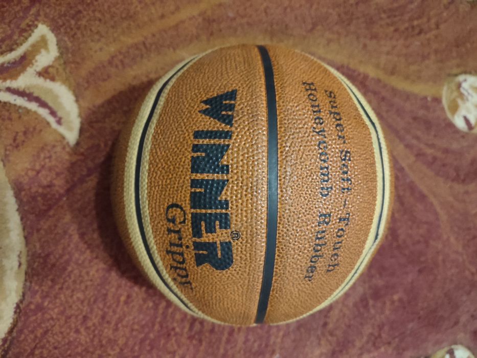 М'яч баскетбольний