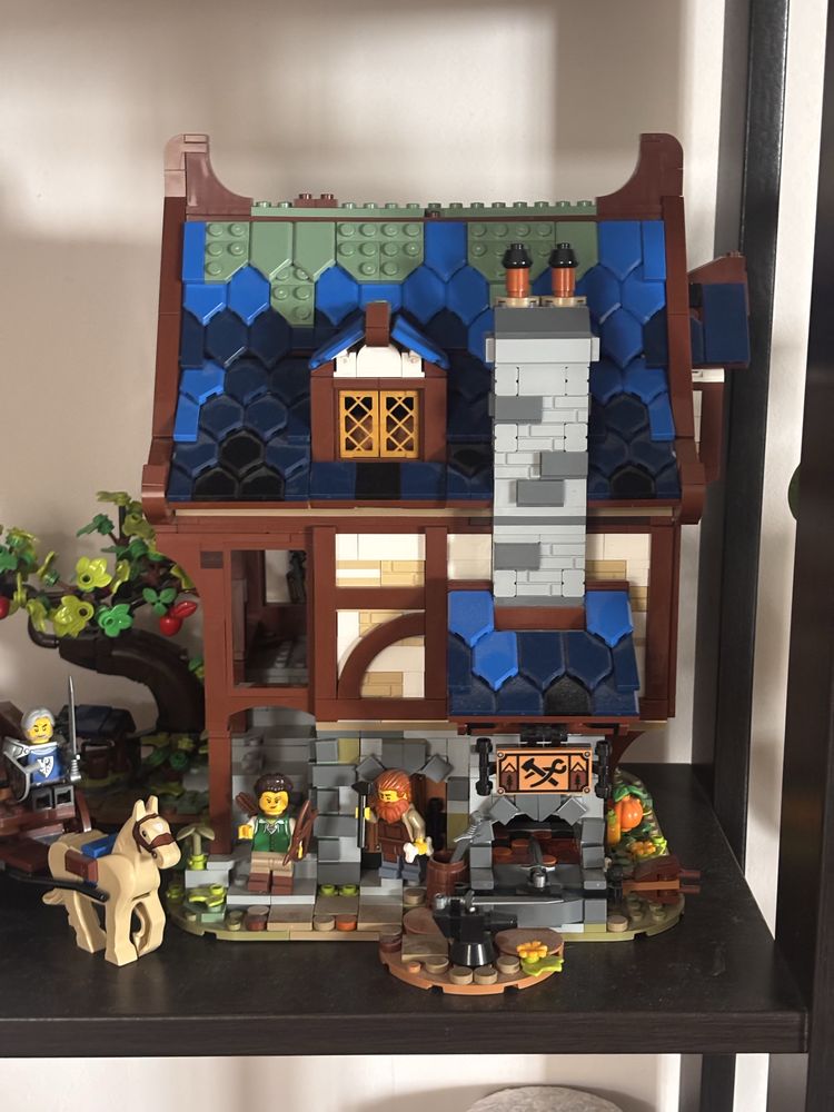 Конструктор Лего LEGO Ideas Blacksmith середньовічна кузня 2164 деталі
