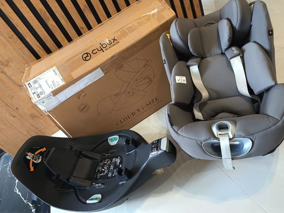 Fotelik Cybex Sirona I-Sze wraz z bazą Cybex Z1. System obrotowy 360.