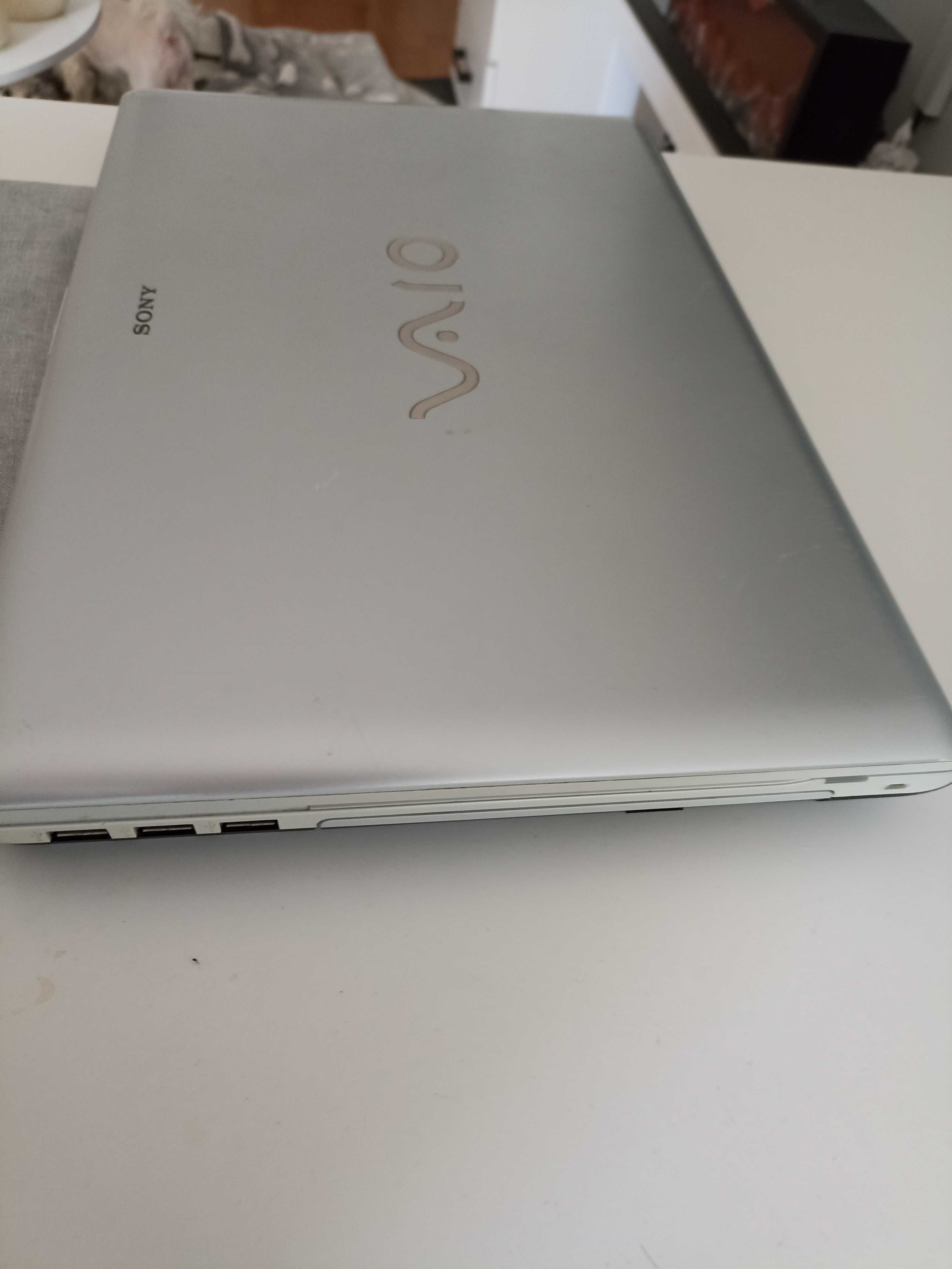 Vaio PCG-71311M Laptop