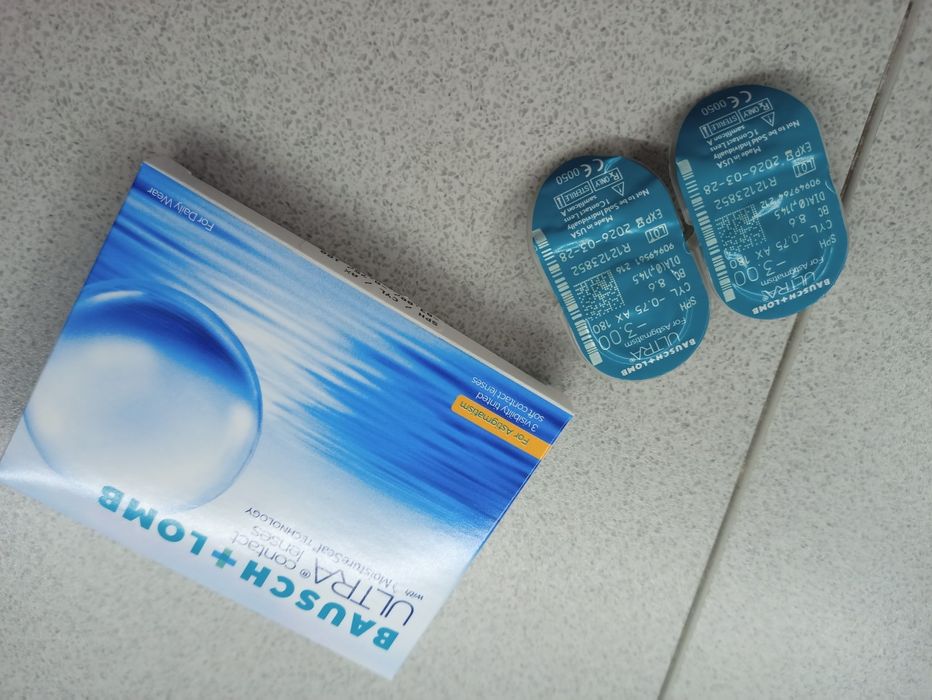 Soczewki kontaktowe miesięczne Bausch Lomb -2.75 lub -3.00 2szt.