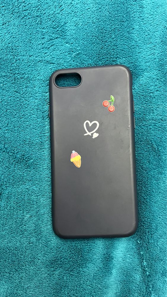 Caixa iPhone 7 32GB preto e capa