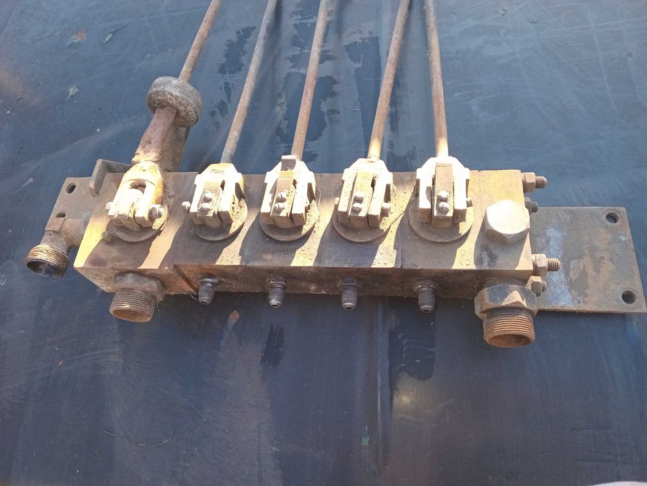 Гідророзподільник на автокран КС-35