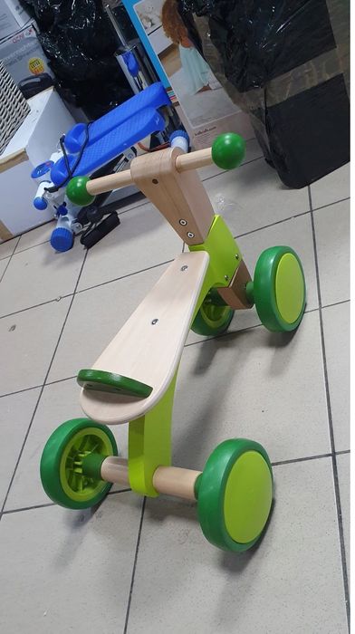 Hape Drewniany Rowerek Biegowy 4-kołowy Zielony