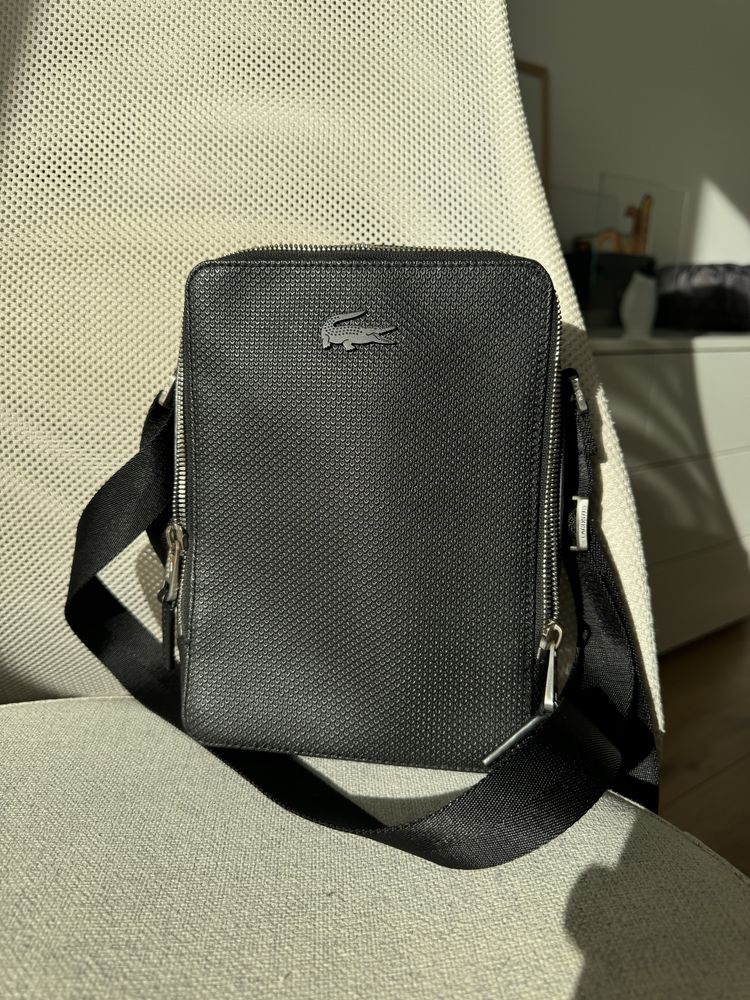 Сумка чёрная кожаная мужская Lacoste оригинал