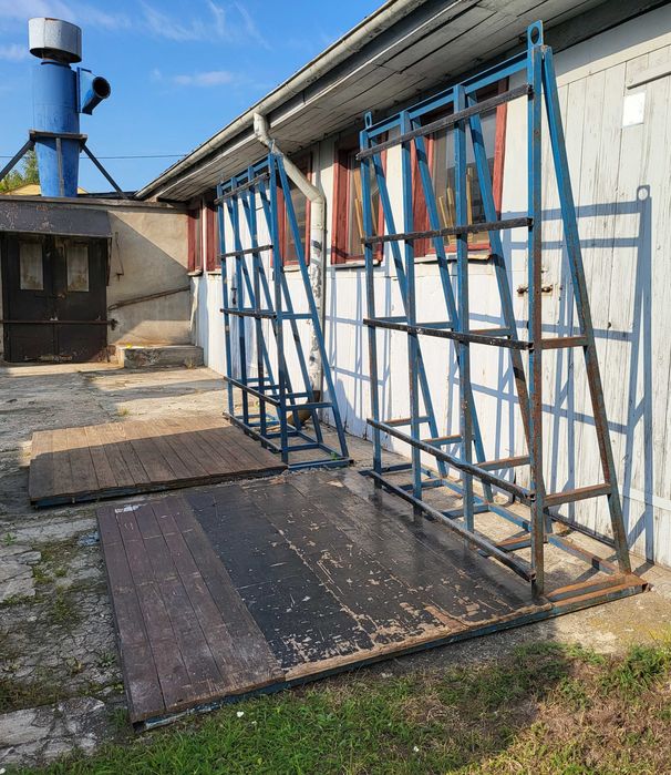 Stojak na okna, drzwi, szyby, płyty