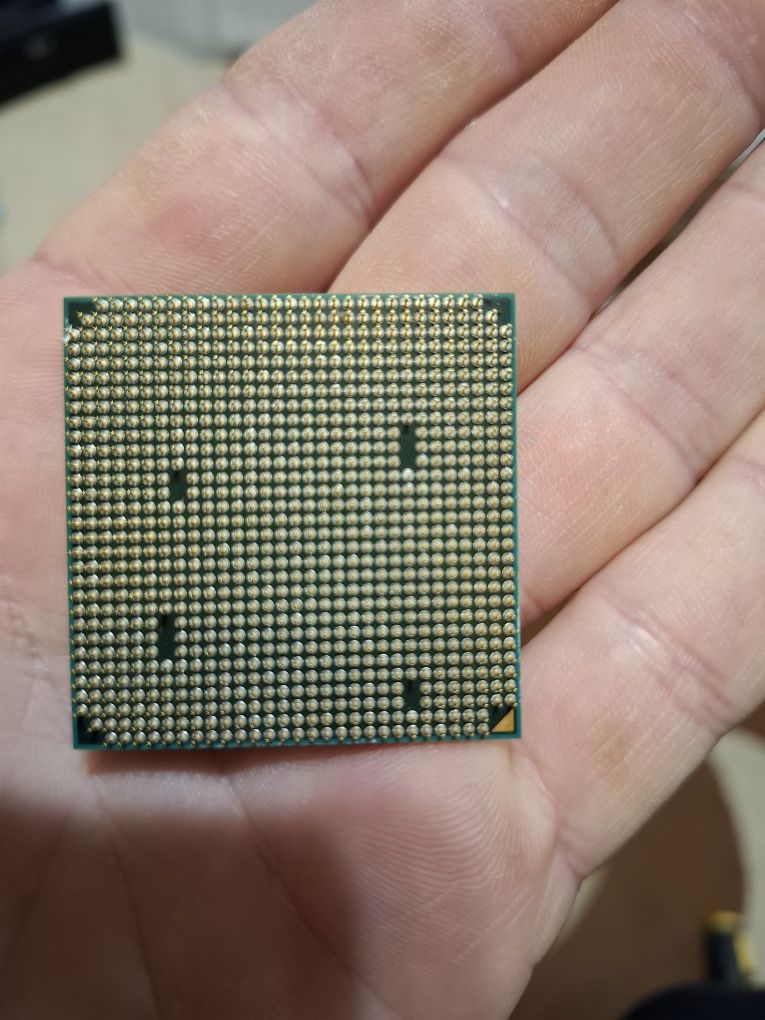 Процесор AMD Phennom II HDX945