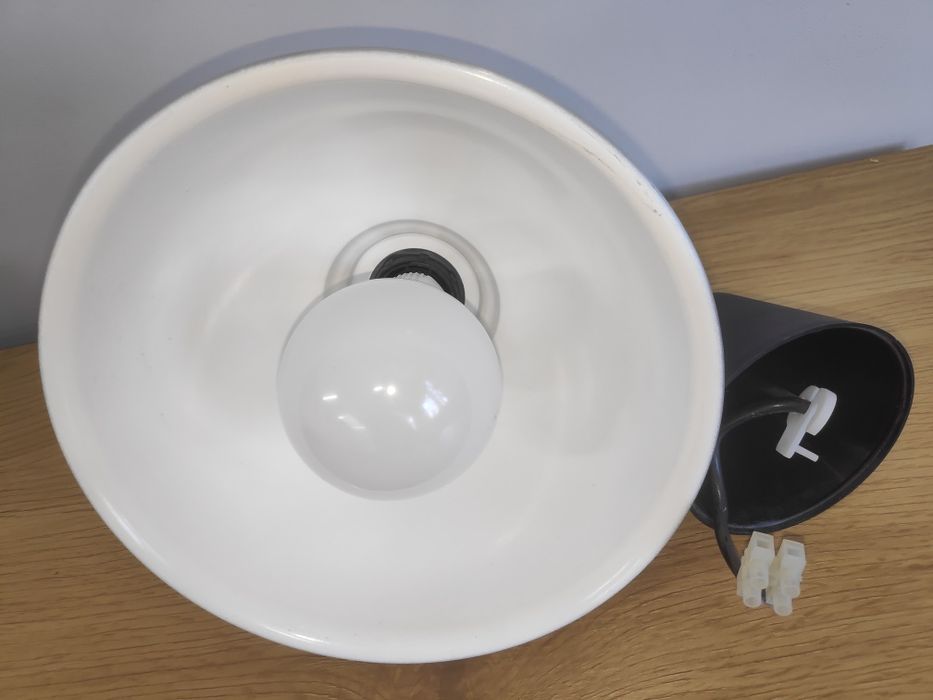 Lampa sufitowa Gratis nowa żarówka LED.