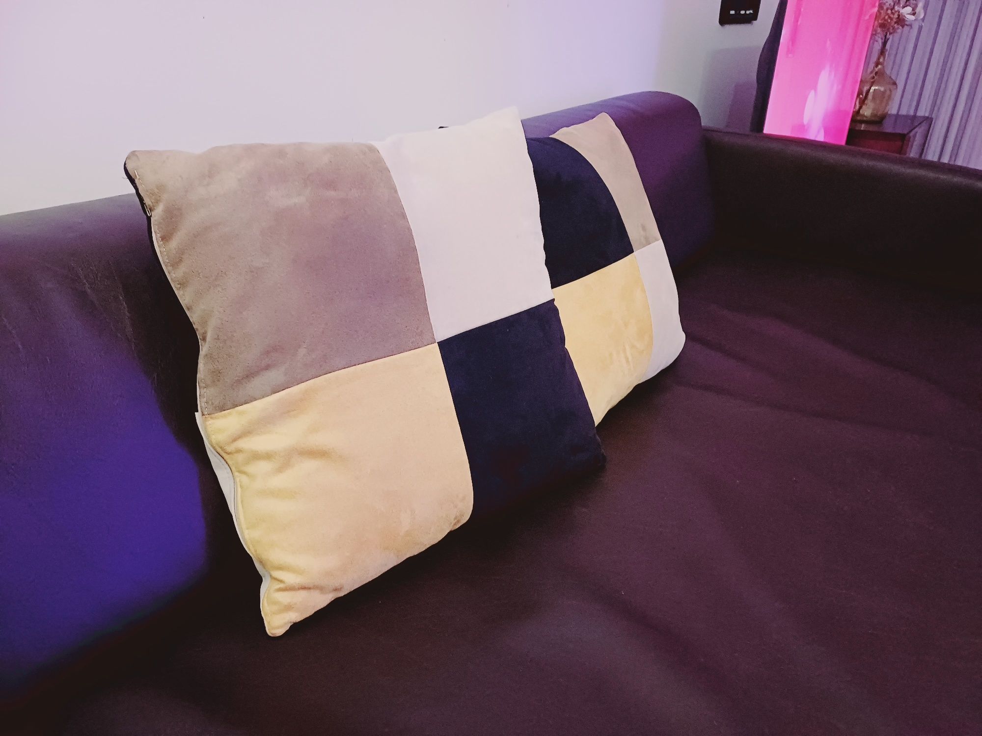 Sofá cama em madeira