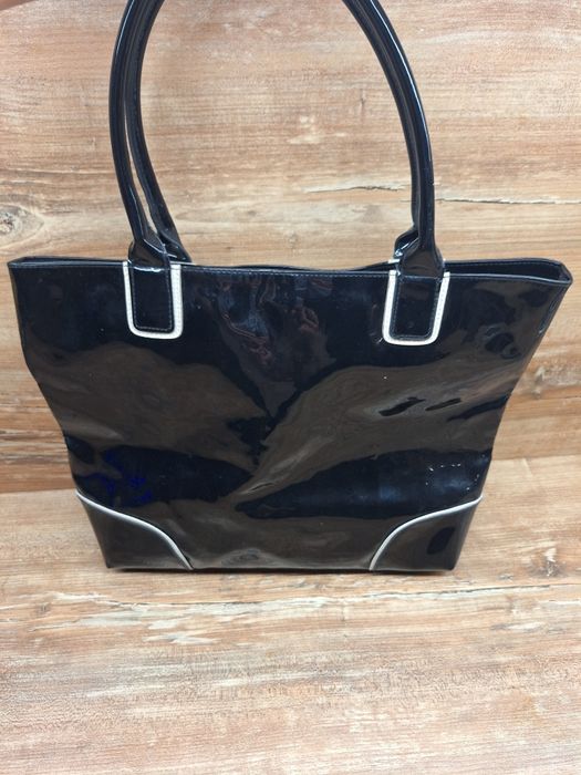 Estee Lauder torba lakierowana