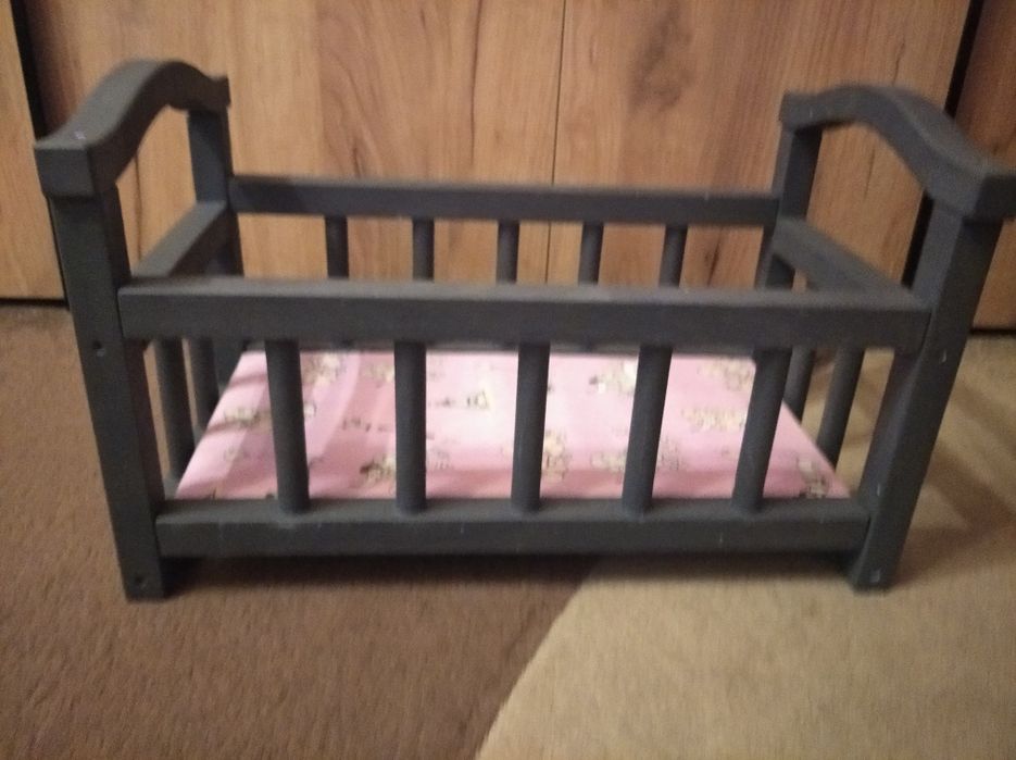 Ліжко для ляльки