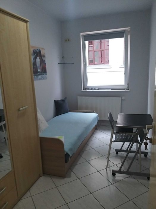 Wynajmę pokój młodej dziewczynie