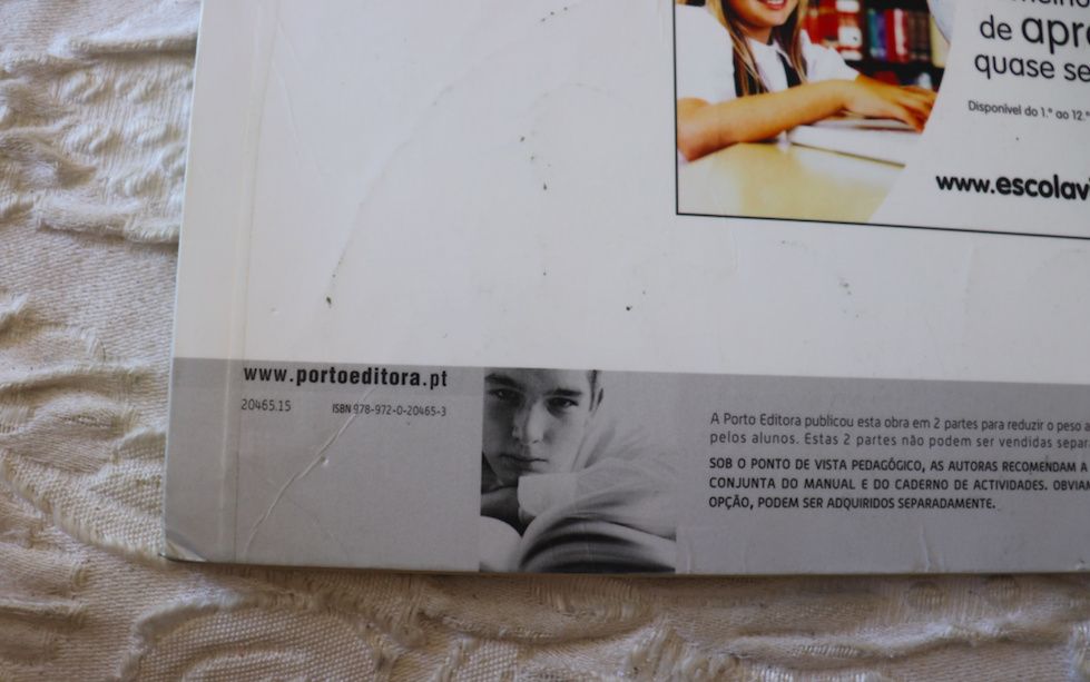 manual escolar "À descoberta da historia e geografia de portugal"