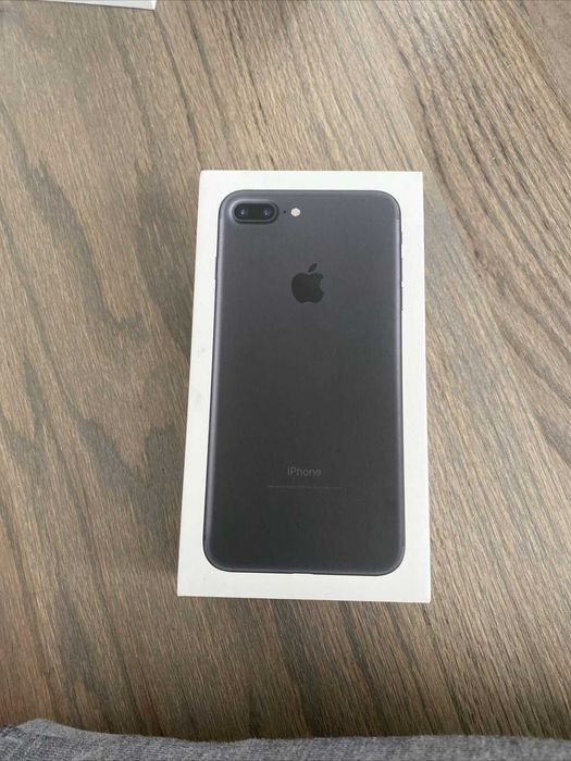 Iphone 7 Plus (Black matte) (Desbloqueado) - Condição excelente.