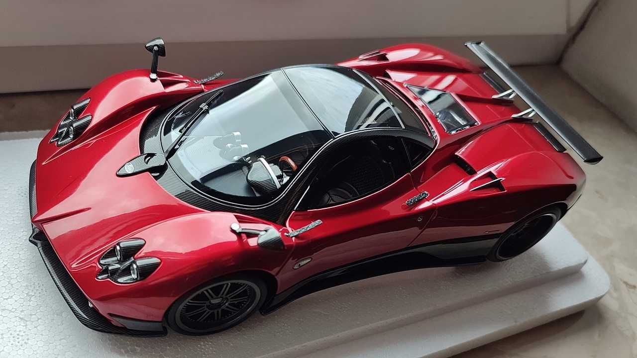Almost Real+ 1/18 Pagani Zonda F Rosso Monza [nie AUTOart)