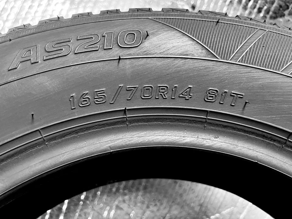 Шини Б/в 165.70.14 пара Falken